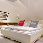Apartment 95